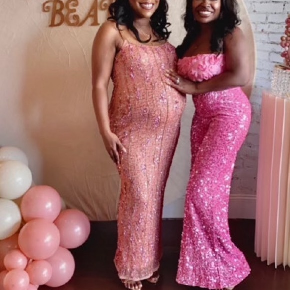 Sleeveless Embellished Gown 💗✨ - Picture 10 of 14